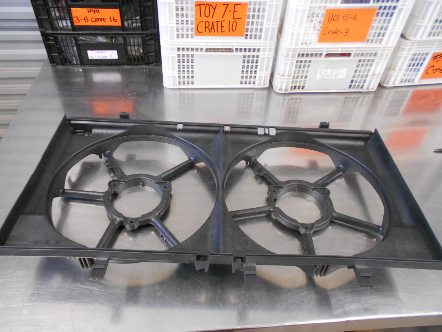 Holden Commodore VE/ Monaro Genuine V8 Fan Shroud New Part