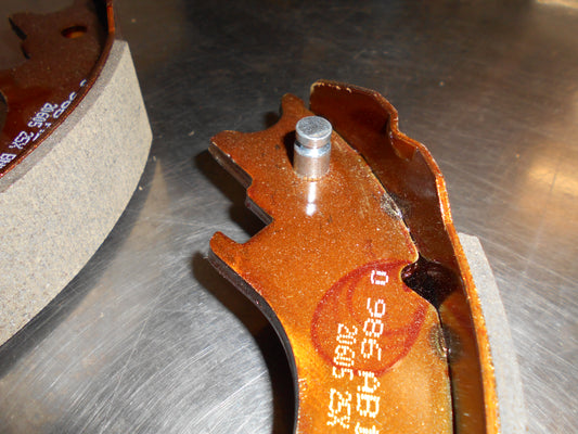 BOSCH Rear Brake Shoe Set Suits Toyota Landcruiser New Part