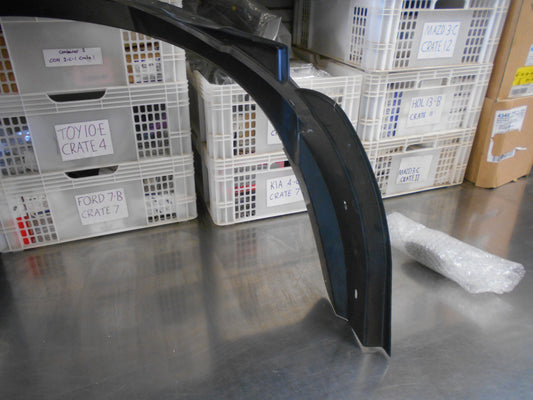 Holden Trailblazer Genuine Front Right Hand Wheel Guard Liner New Part