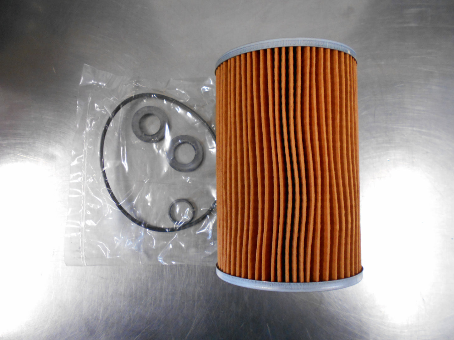 Sakura Oil Filter Suits Toyota Dyna/Toyoace/Land Cruiser New Part