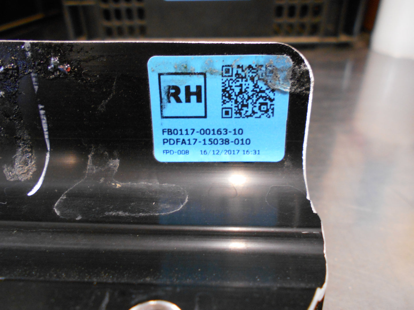 Nissan NP300 Navara Dual Cab Genuine Right Hand Side Step New Part