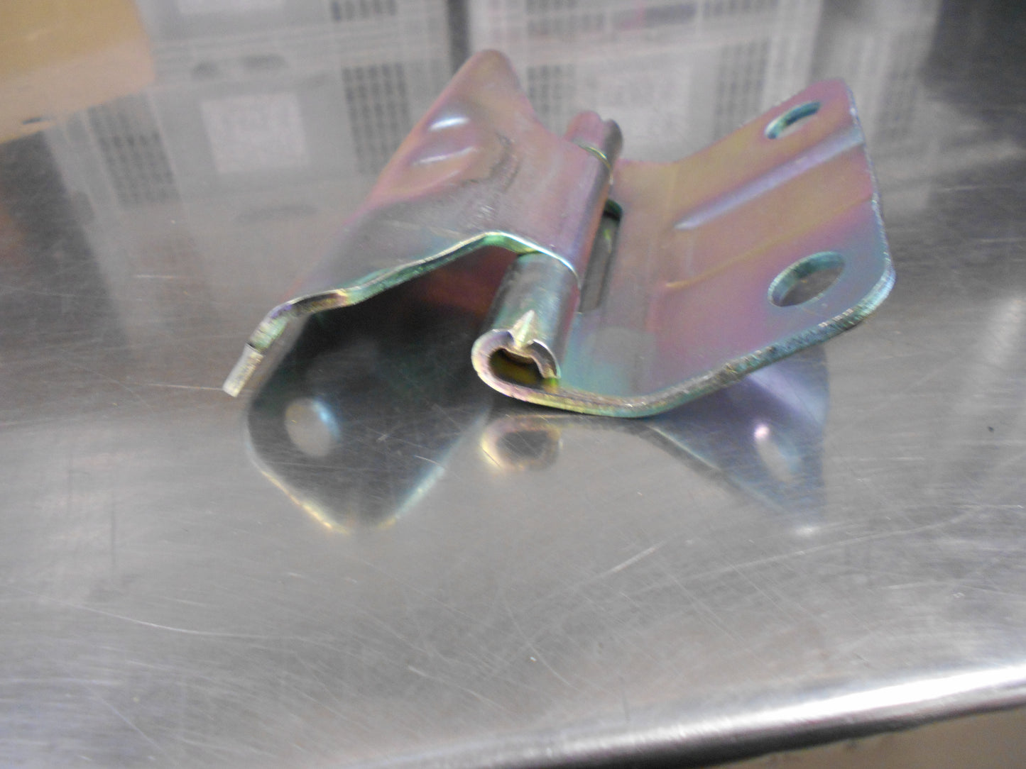 MItsubishi Triton Genuine Rear Tailgate Door Hinge New Part