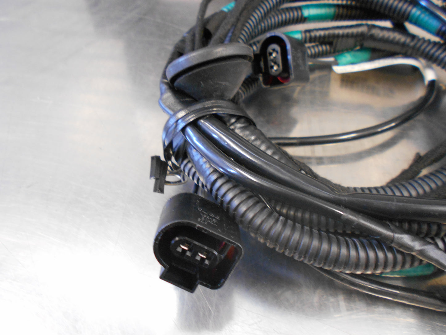 Holden Colorado/Isuzu D-Max Genuine HID Driving Light Harness New Part
