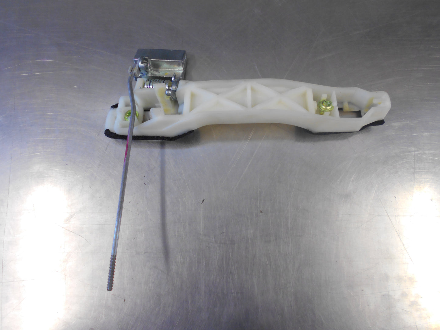 Holden Captiva Genuine Left Hand Rear Door Handle Housing New Part