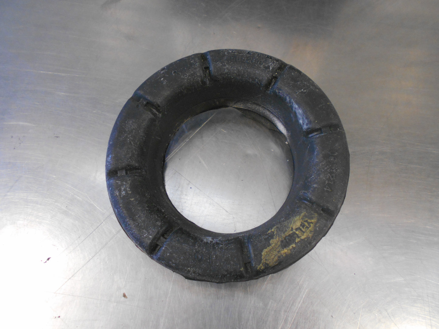 Holden Captiva Genuine Rear Spring Lower Insulator New Part