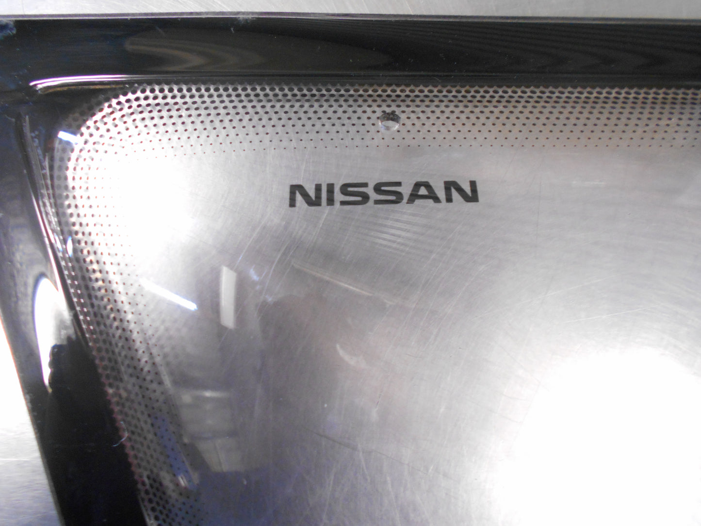 Nissan Navara/Pathfinder Genuine Front Right Weathershield New Part