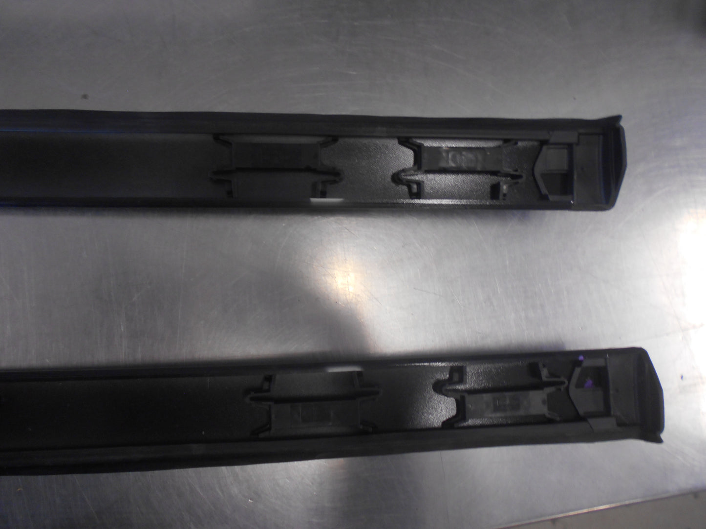 Land Rover Discovery Sport Genuine Roof Moulding Pair New Part