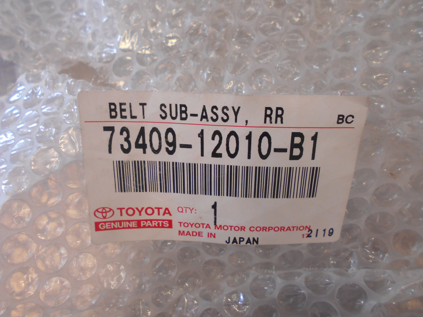 Toyota Corolla Genuine Rear Seat Belt Centre Buckle Pair New Part