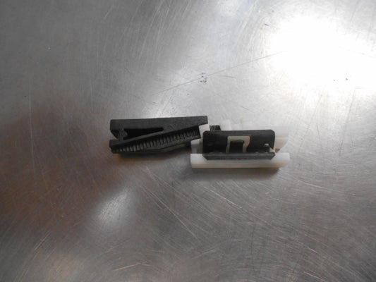 Mercedes-Benz Various Models Genuine Roof Drip Moulding Clip New Part