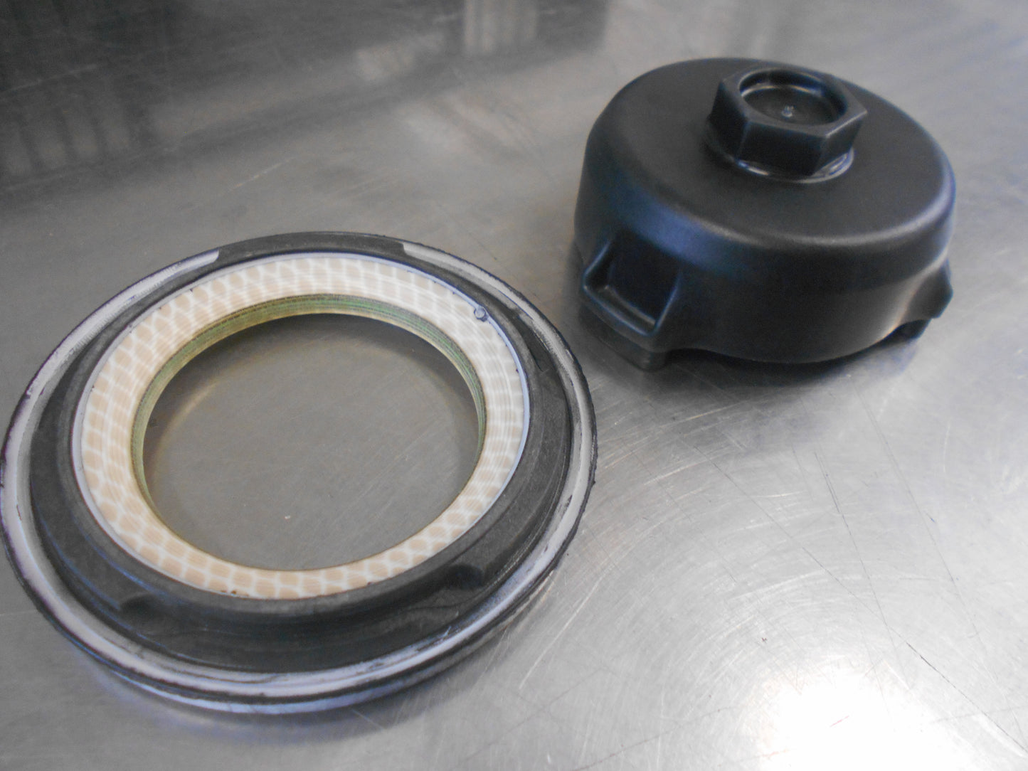 Nissan X-Trail / Qashqai Genuine Crankshaft Front Oil Seal New Part
