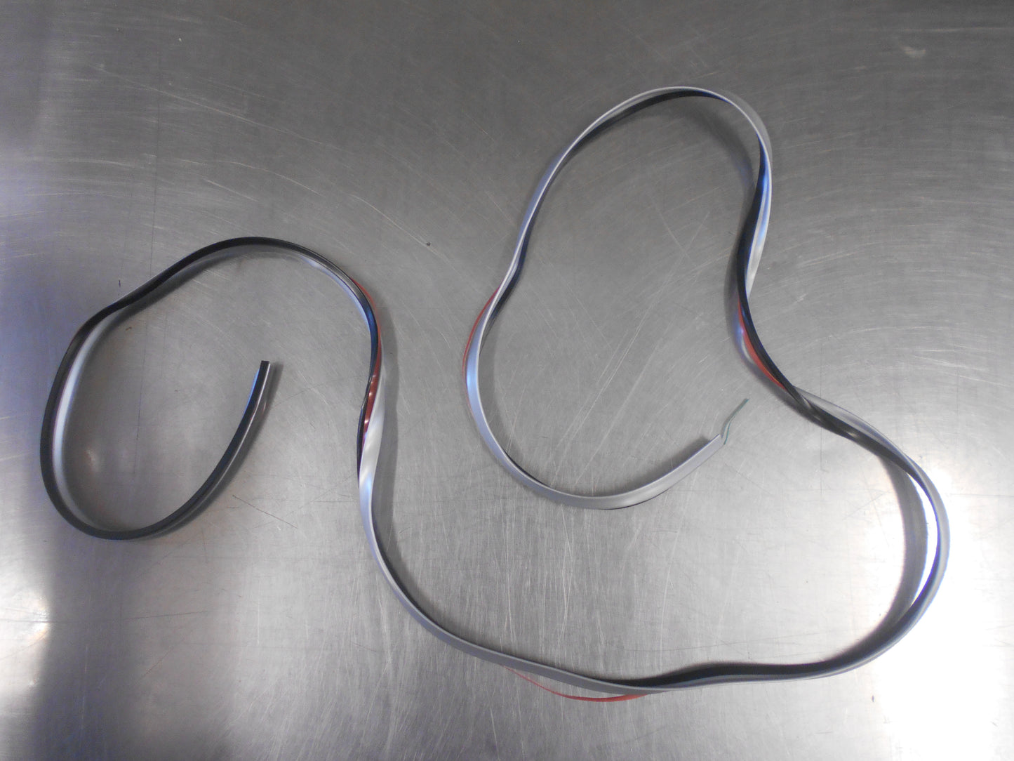 Nissan Navara Genuine Left Hand Rear Flare Seal New Part