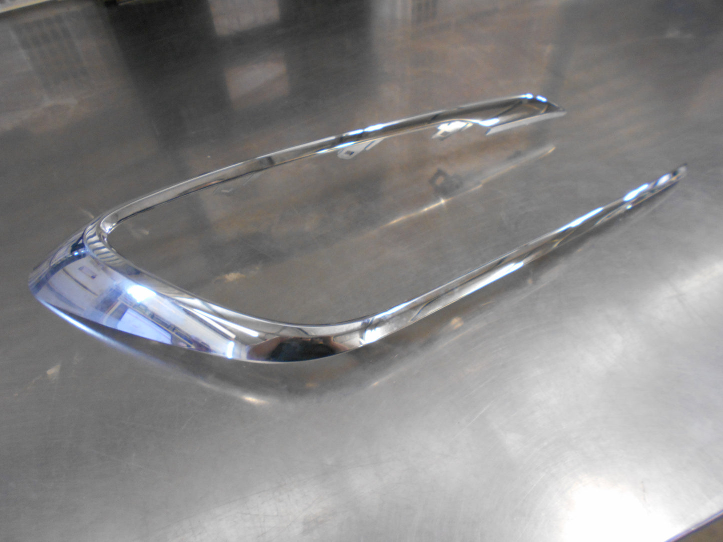 Toyota Corolla Genuine Left Hand Fog Light Mounting Bracket New Part