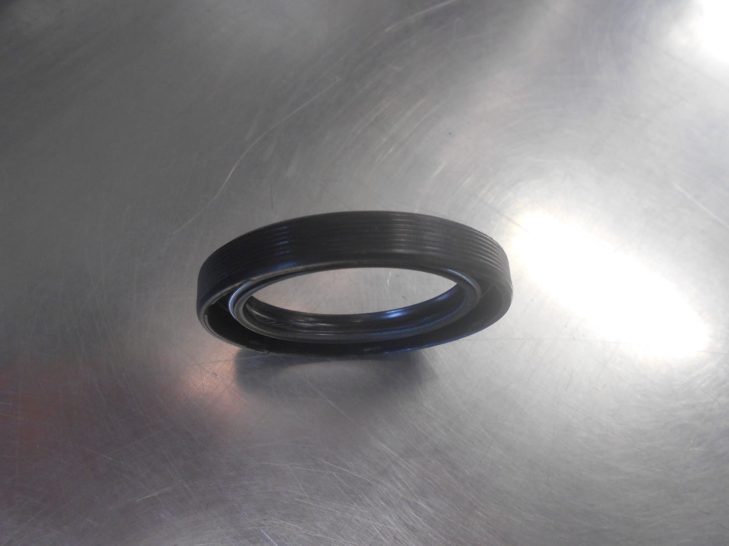 Holden Commodore Genuine T5 Transmission Rear Oil Seal New Part