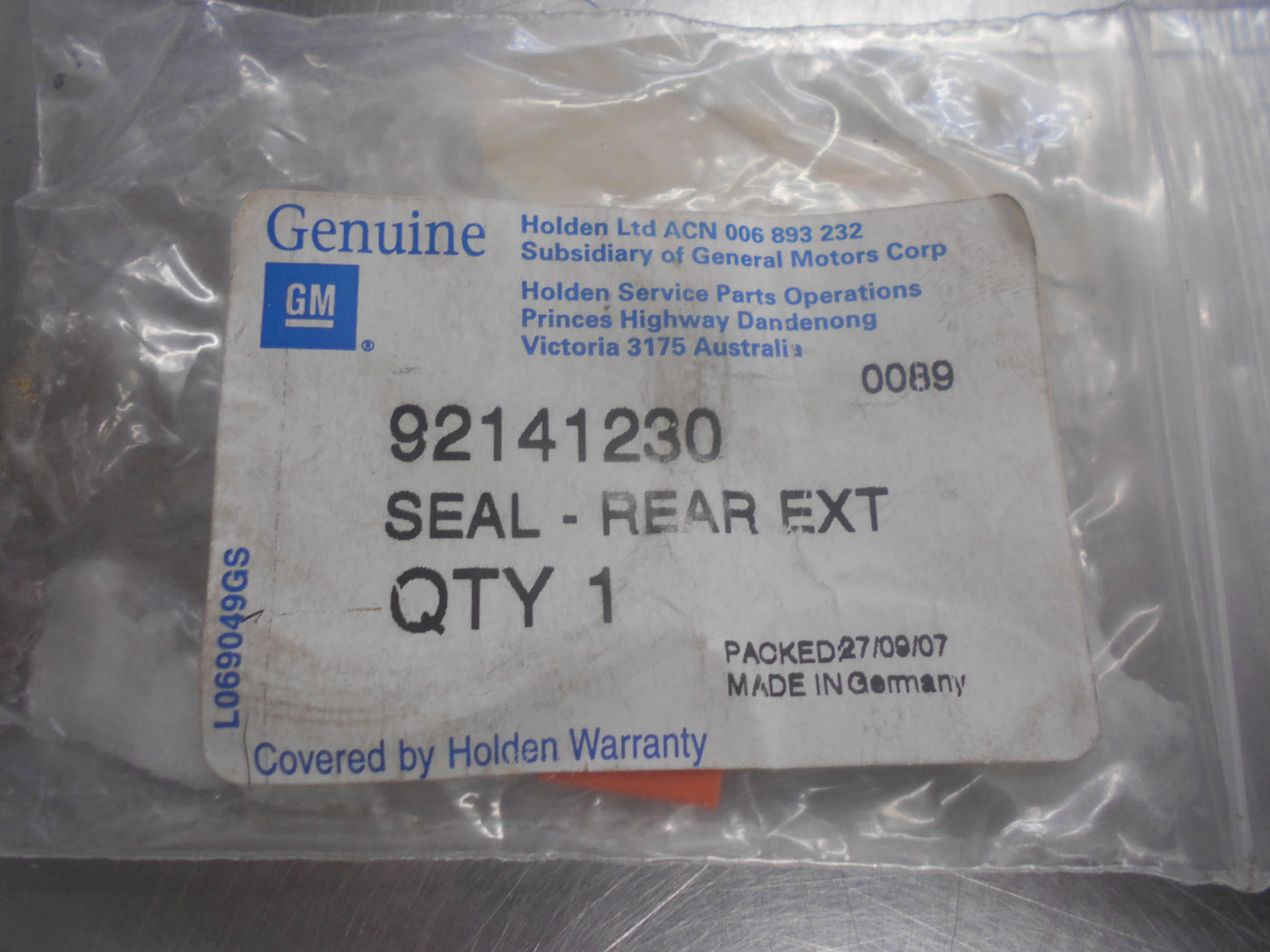 Holden Commodore Genuine T5 Transmission Rear Oil Seal New Part