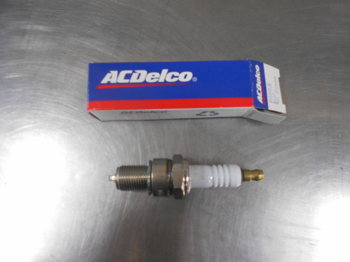Holden, Ford, Toyota Various Models Genuine Spark Plugs New Part