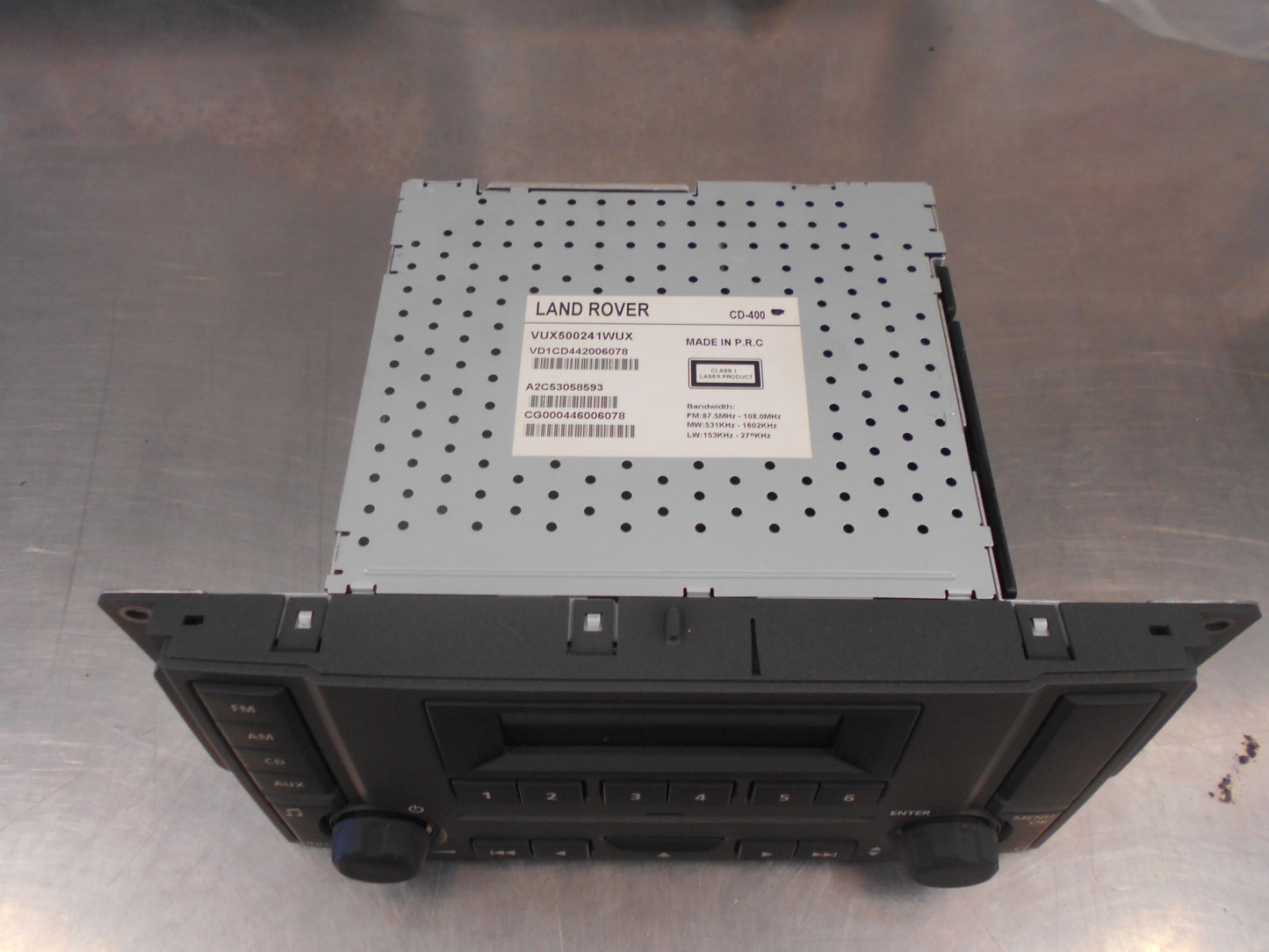 Land Rover Discovery 3 Genuine Radio / CD Player Used VGC