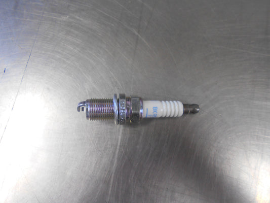 Nissan Maxima / Pathfinder Genuine Spark Plug New Part