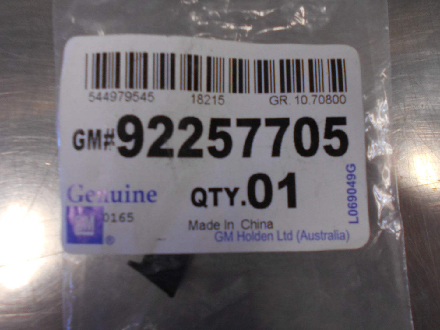Holden VF Commodore Genuine Belt Molding Clip New Part
