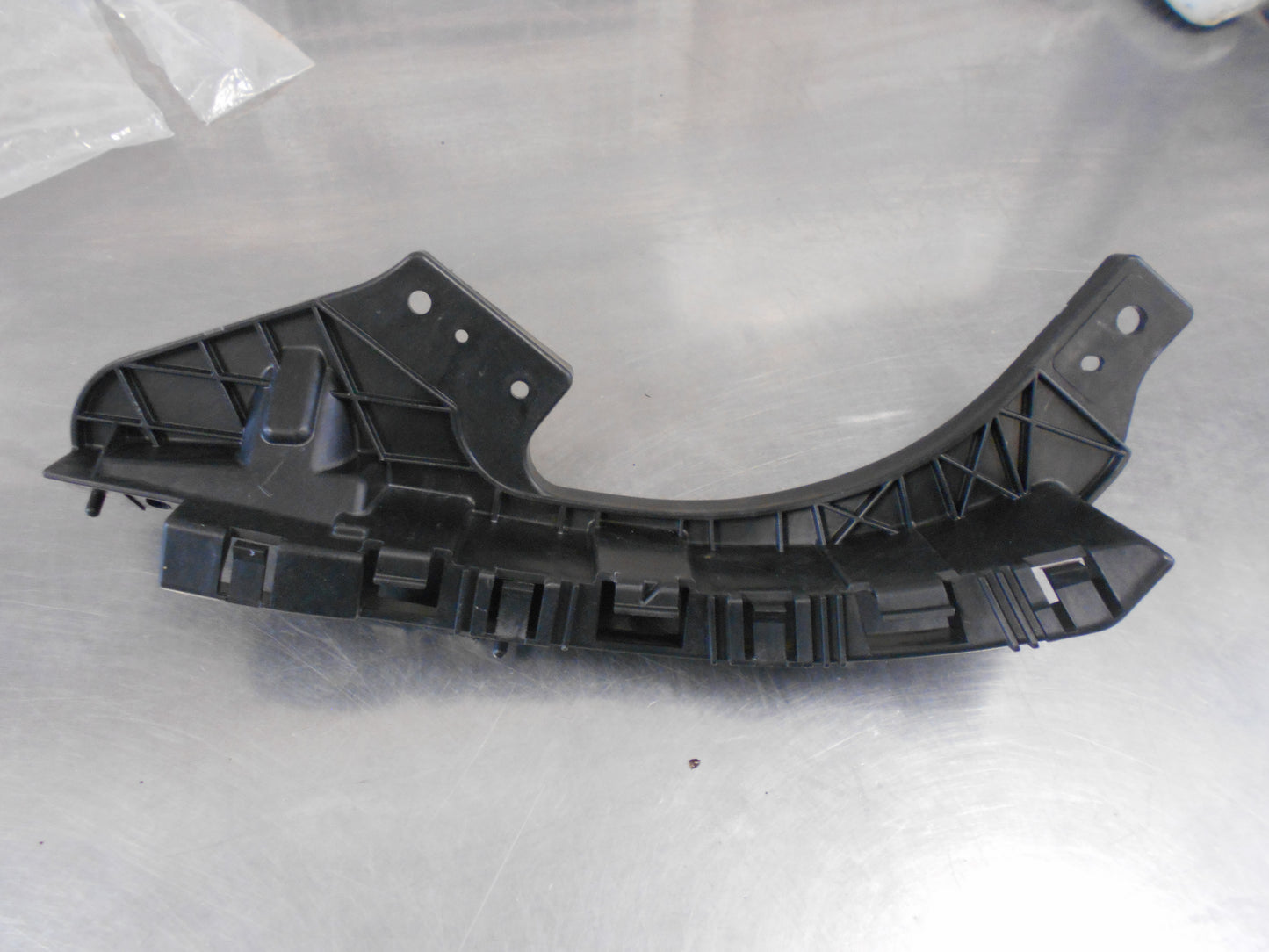 Subaru Forester Front Left Headlight Bracket New Part