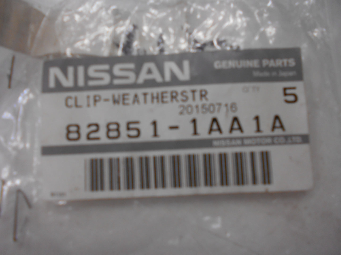Nissan Murano Genuine Weatherstrip Door Seal Clip New Part