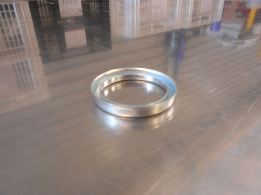 Nissan Pathfinder/X-Trail Dust Shield Seal New Part