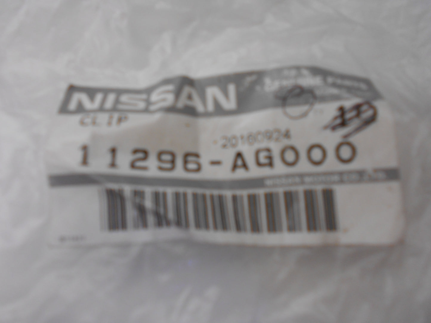 Nissan Genuine Push Button Trim Clip New Part