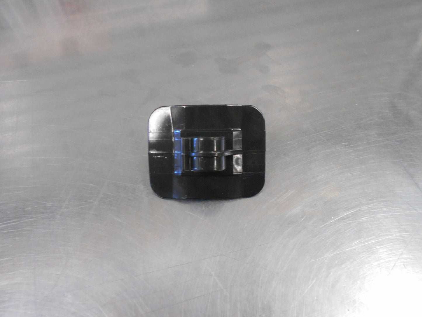 Nissan Navara Genuine Back Panel Clip New Part