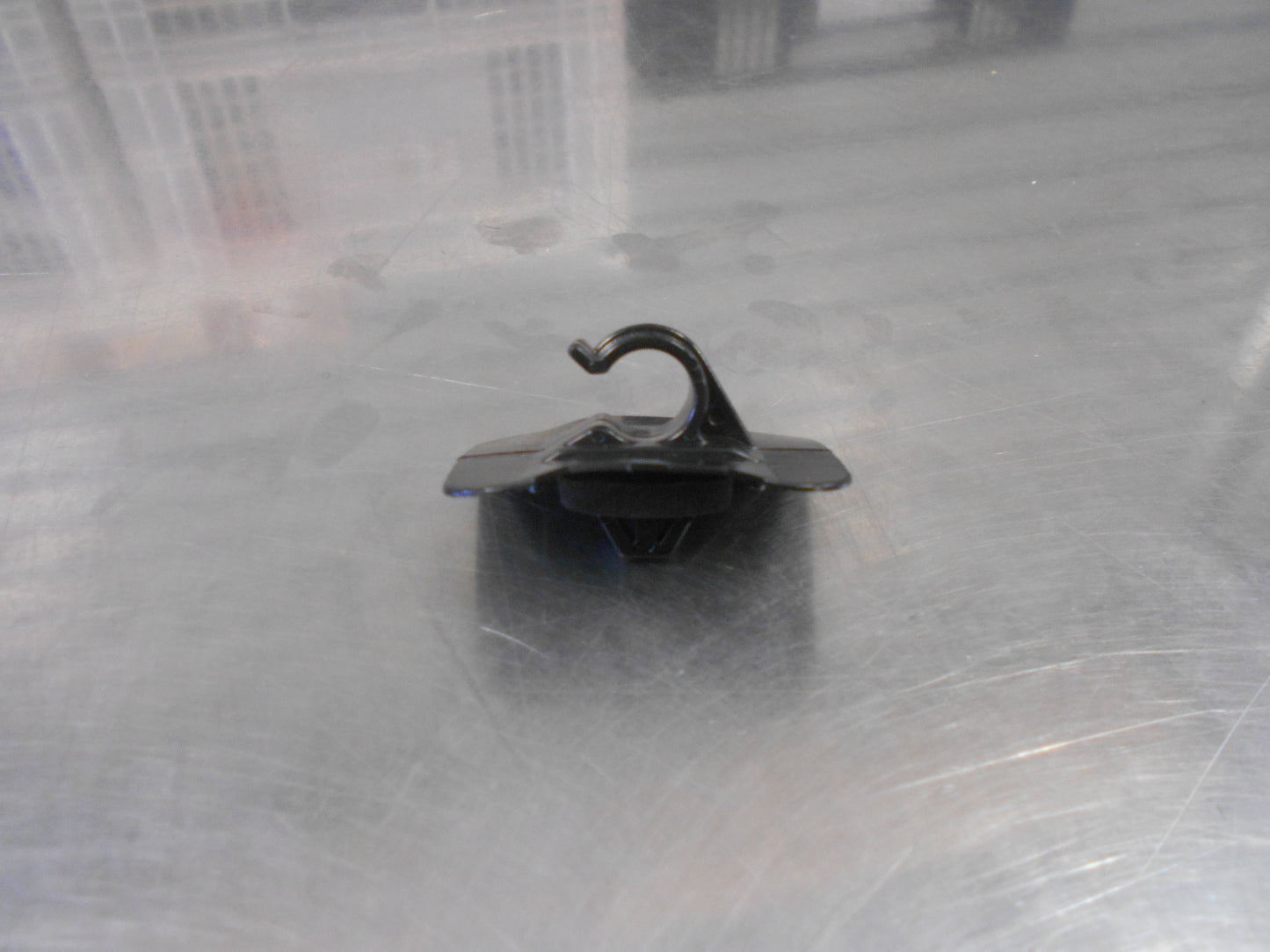 Nissan Navara Genuine Back Panel Clip New Part