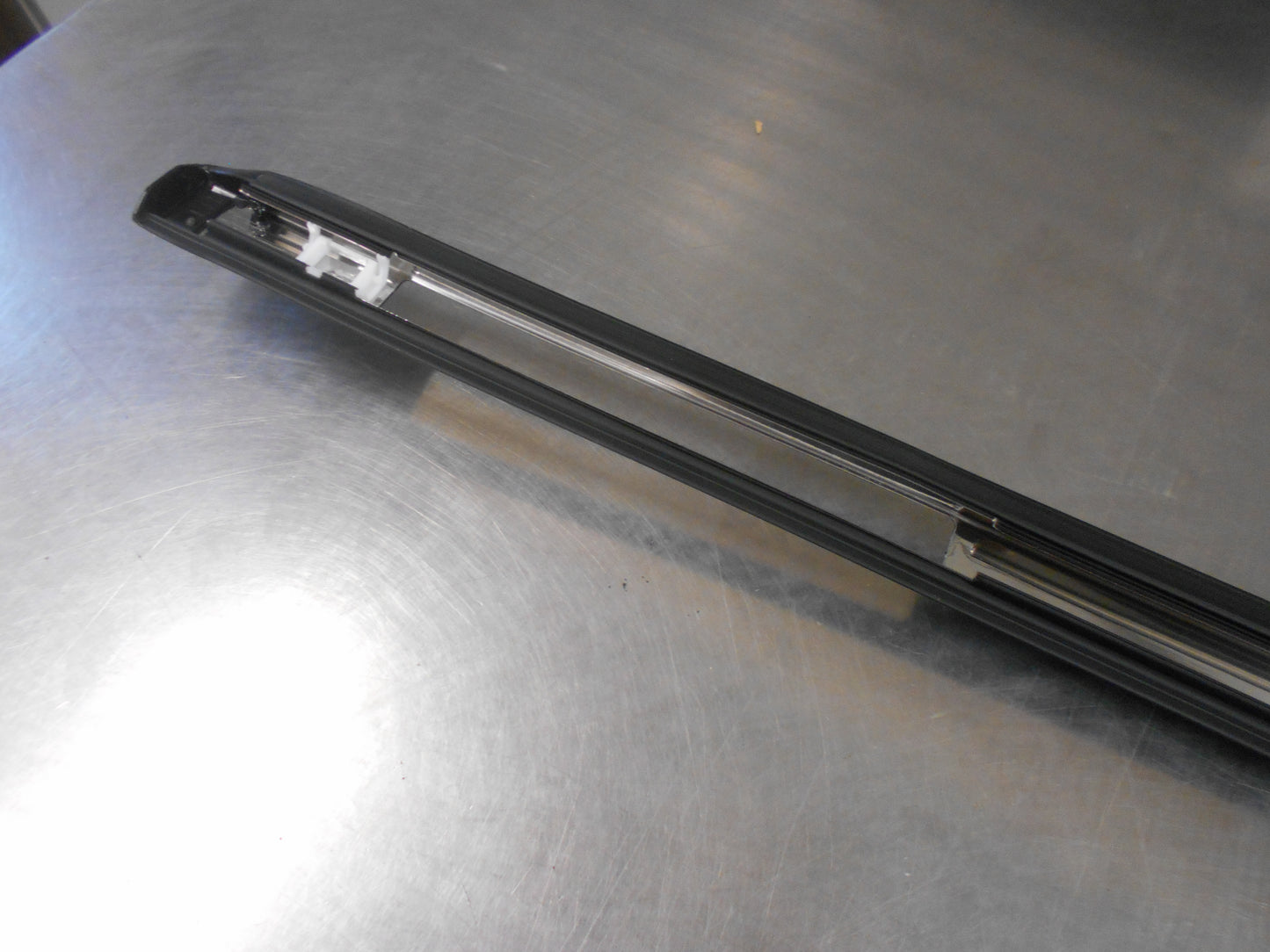 Nissan Qashqai Genuine Left Hand Roof Moulding New Part
