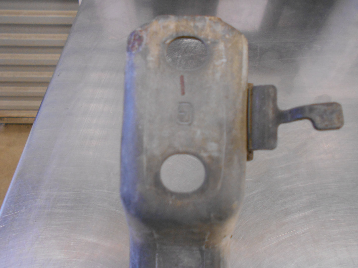 Left/Right Hand Side Step Bracket