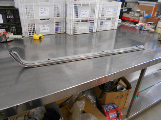 Mitsubishi Delica Genuine Centre Left Hand Rear Door Rail New Part