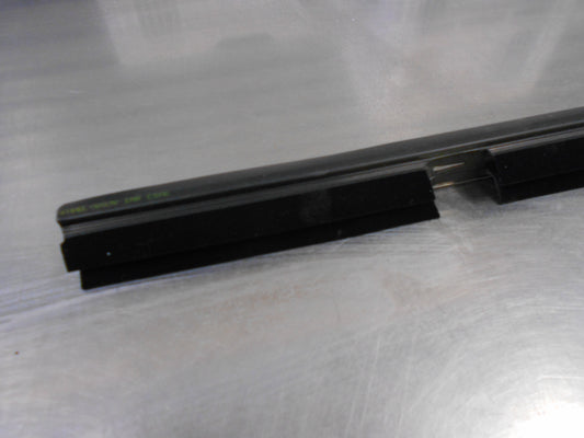 Holden Trax Genuine Right Hand Inner Sealing Weatherstrip New Part