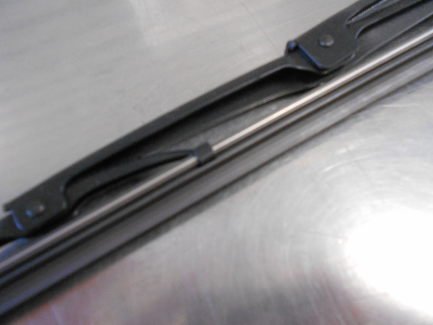 Kia Carnival/Hyundai i30 Genuine Drivers Wiper Blade New Part
