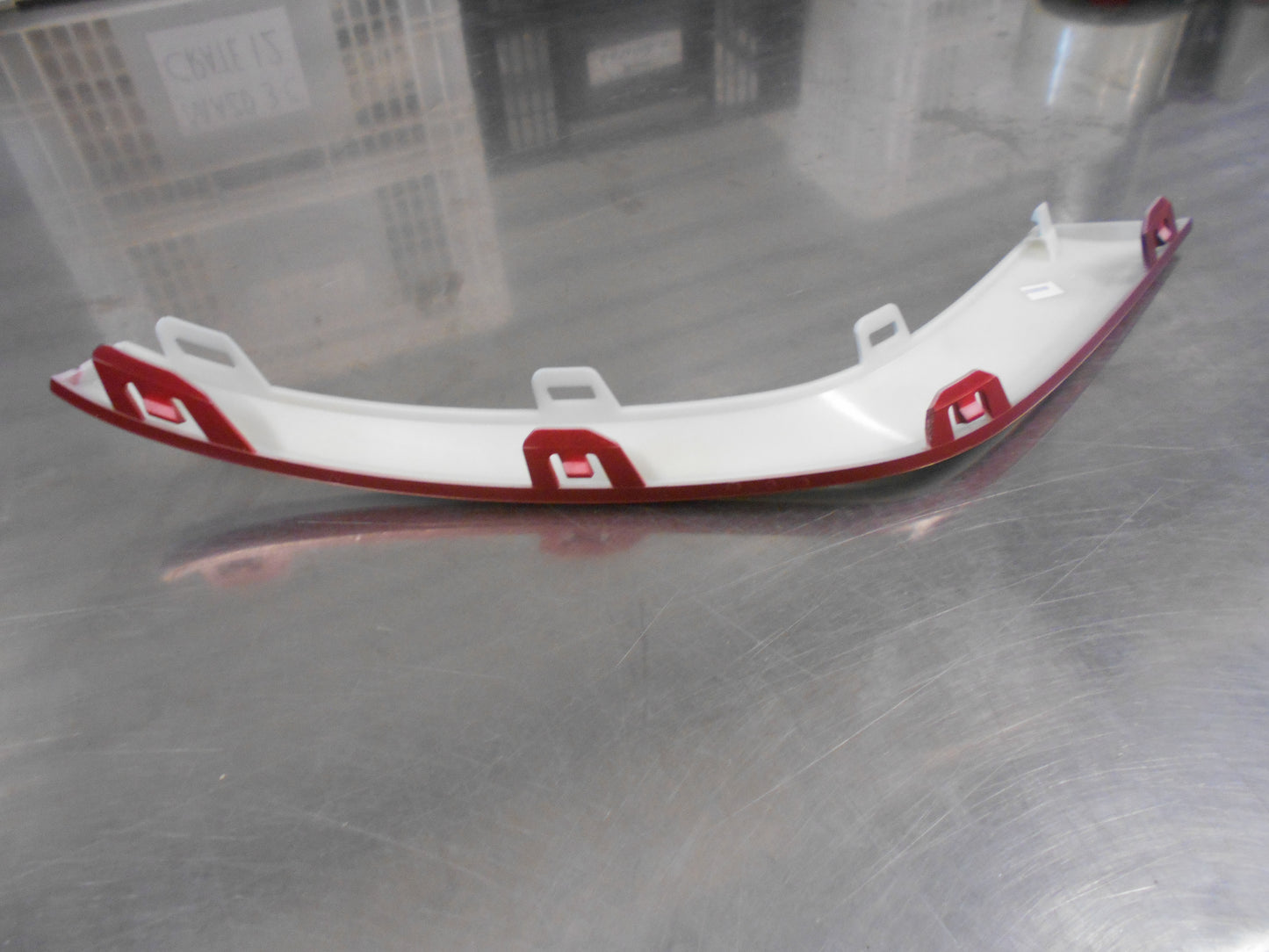 MG ZS Genuine Right Hand Rear Fog Light Trim New Part