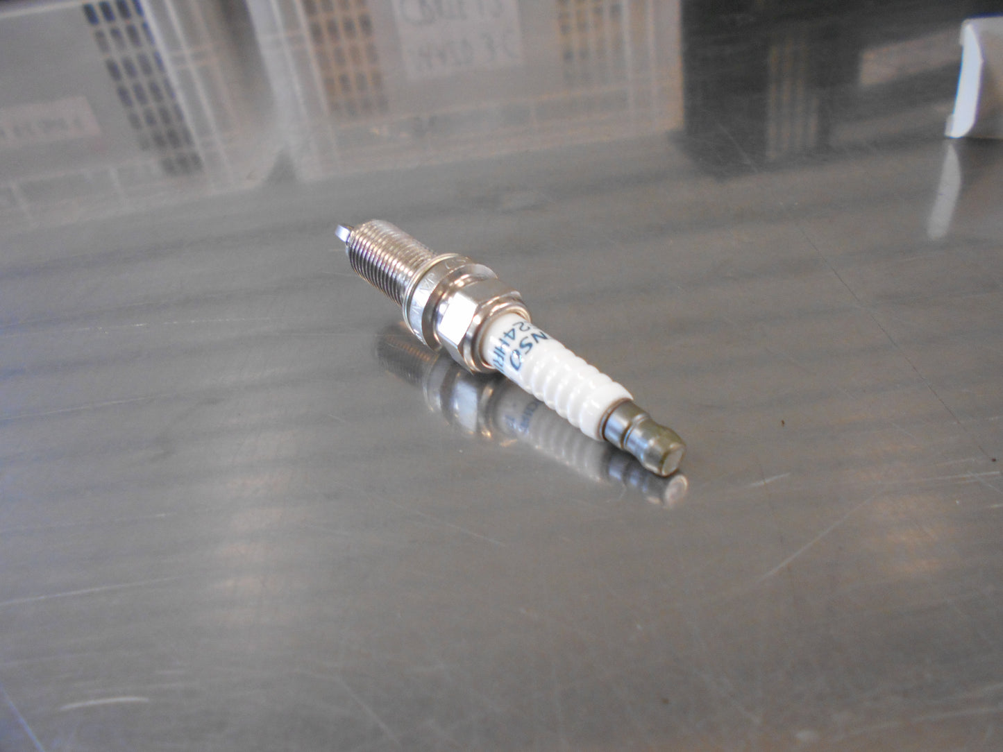 Nissan 370Z/Skyline Infiniti G Genuine Spark Plug New Part