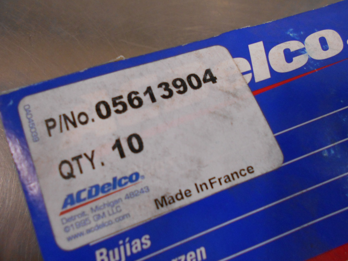 Holden Commodore VH To VY Genuine Spark Plug New Part