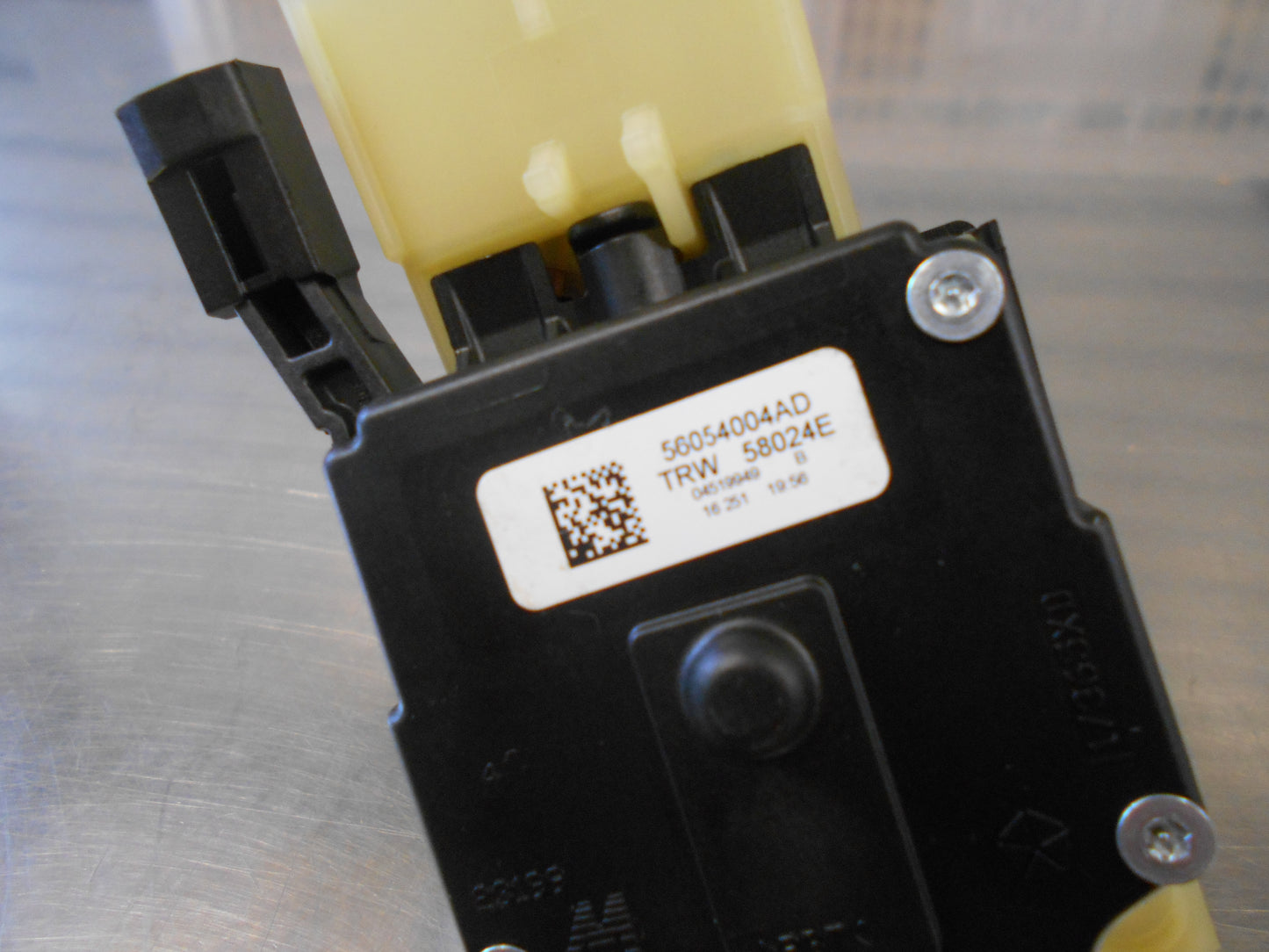 Chrysler 300C/Jeep Grand Cherokee Genuine Ignition Switch New Part