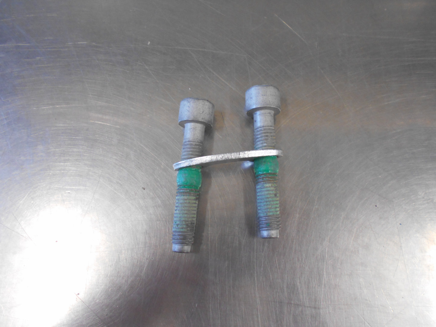 Chrysler 300 Genuine Rear Axle Bolt Kit New Part