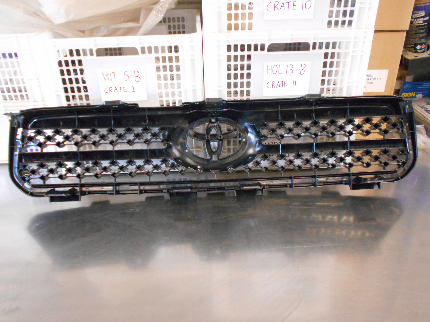 Toyota Rav4 Genuine Front Radiator Grille New Part
