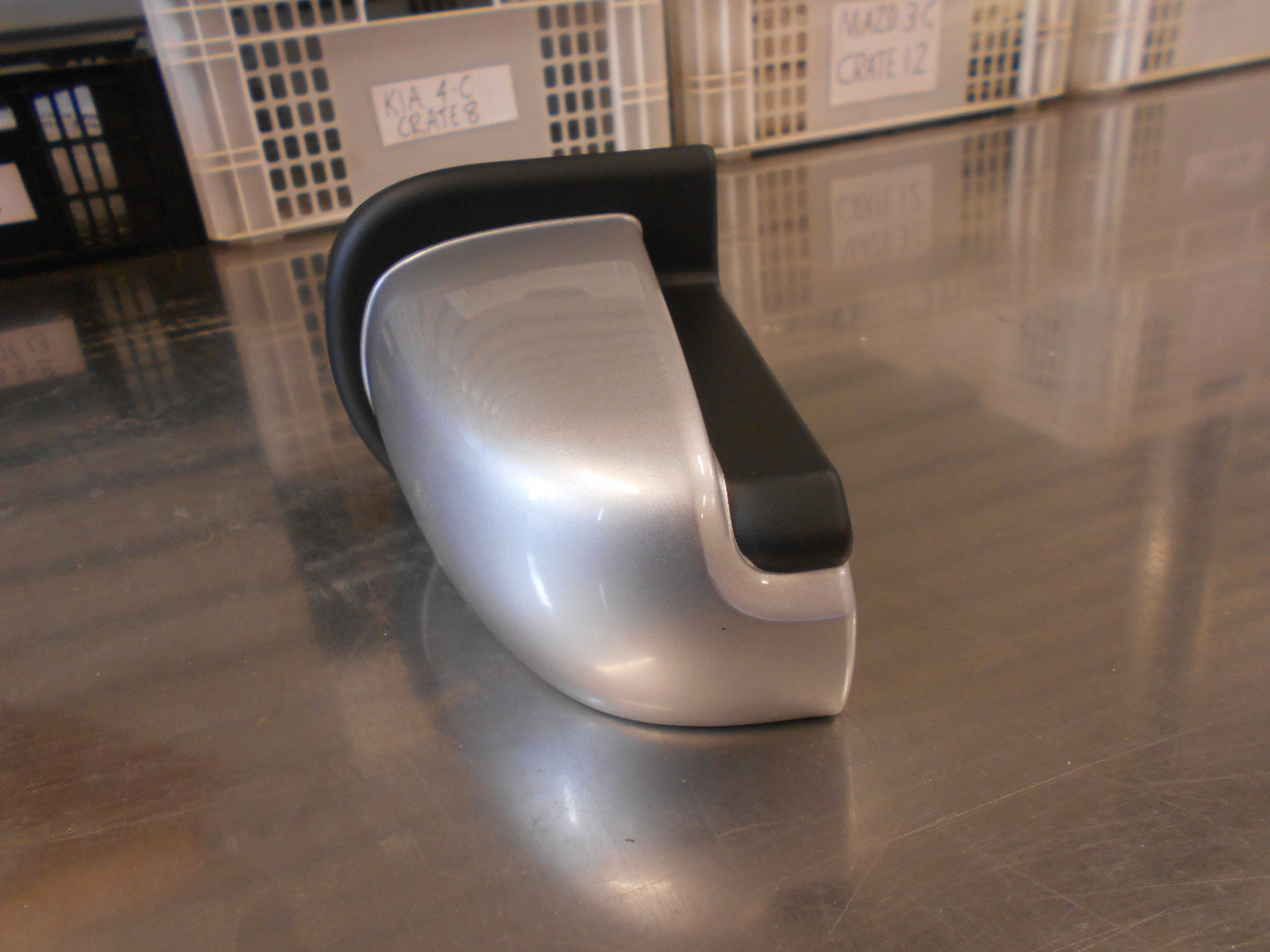 Nissan Navara D23 NP300 Genuine Right Hand Rear Side Step End Cap New Part