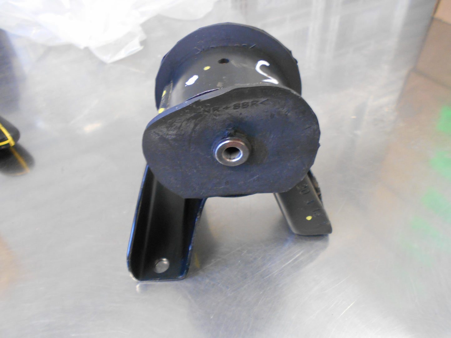 Suzuki Alto Genuine Rear Engine Mount New Part