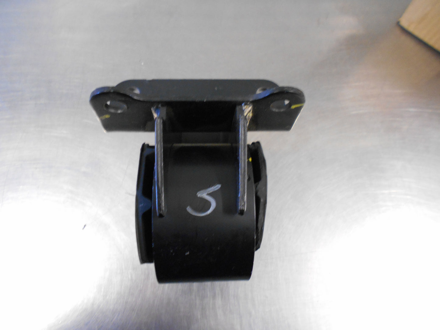 Suzuki Alto Genuine Left Hand Engine Mount New Part