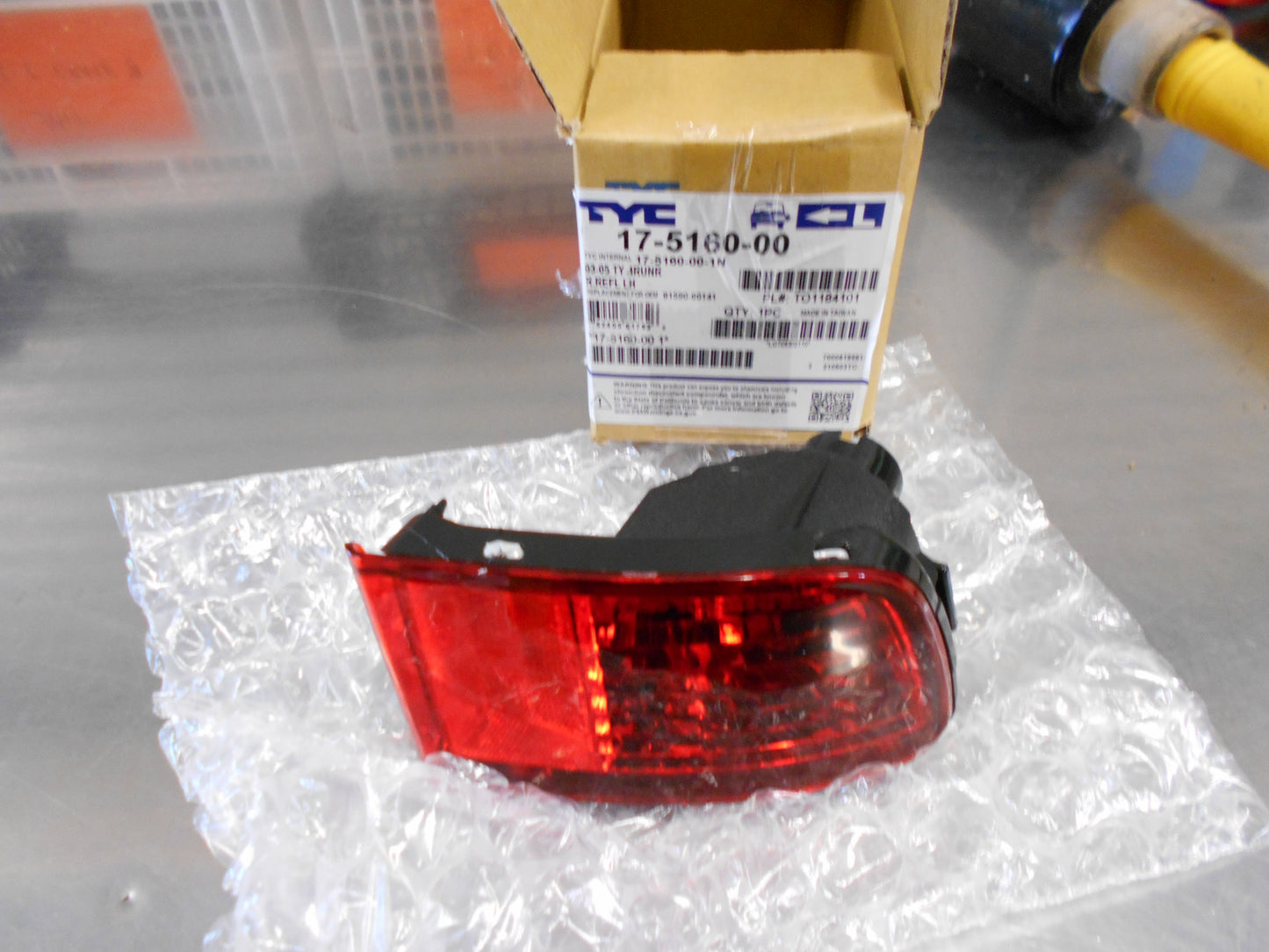 SSS Auto Left Hand Rear Bumper Reflector Light New Part