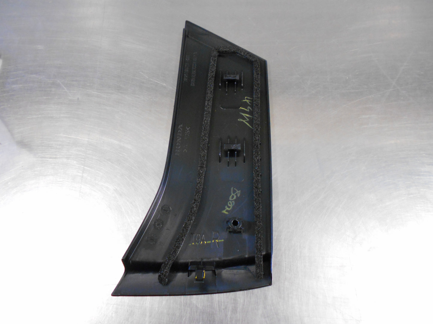 Honda Civic Genuine Rear Right Window Door Garnish Cover New Part