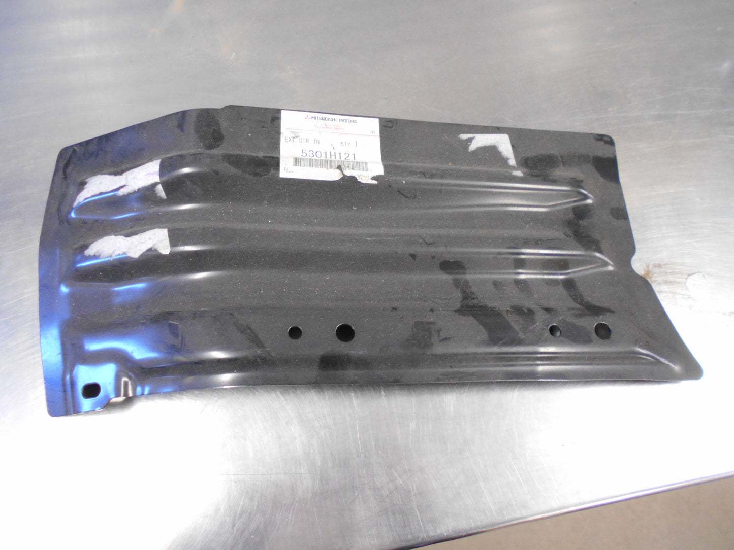 Mitsubishi Outlander Genuine Lower Quarter Panel Extension New Part