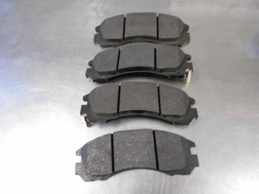 Mitsubishi Lancer/Outlander Genuine Front Brake Pad Set New Part