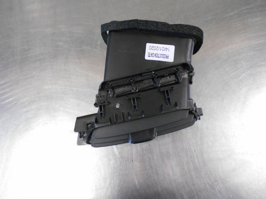 Holden RG Colorado/ Trailblazer Genuine Central Air Outlet New Part