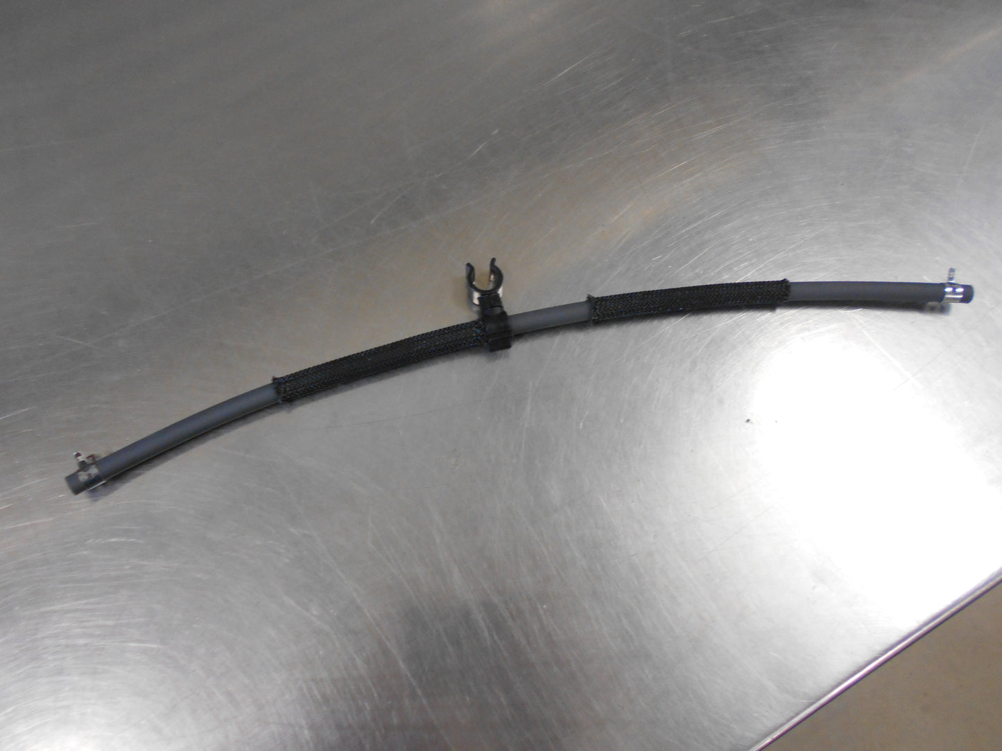 Mitsubishi Triton Genuine Emission Vacuum Control Hose New Part