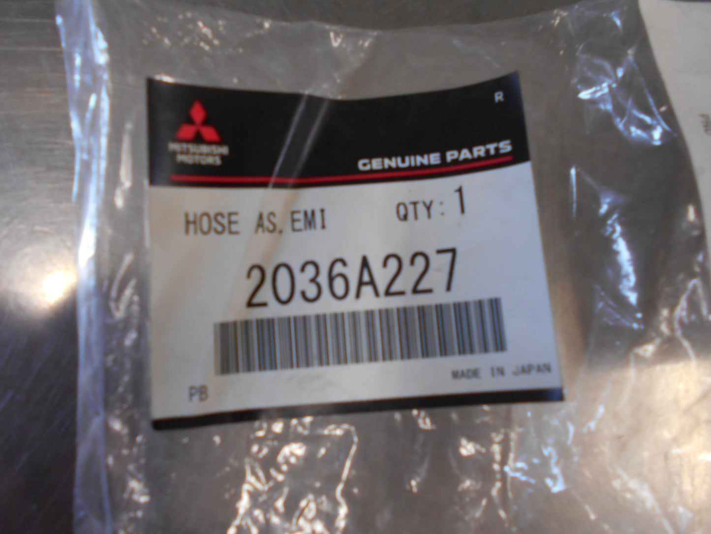 Mitsubishi Triton Genuine Emission Vacuum Control Hose New Part