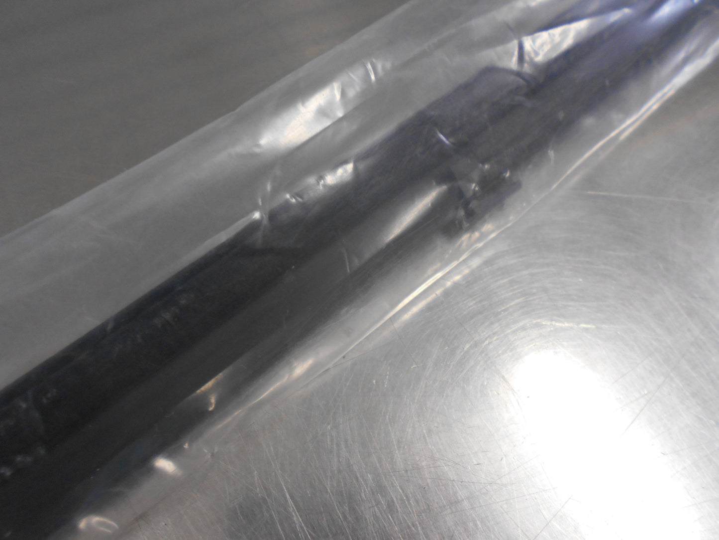Holden VT VX VY VZ Commodore Genuine Right Hand Front Outer Door Weathershrip Belt New Part